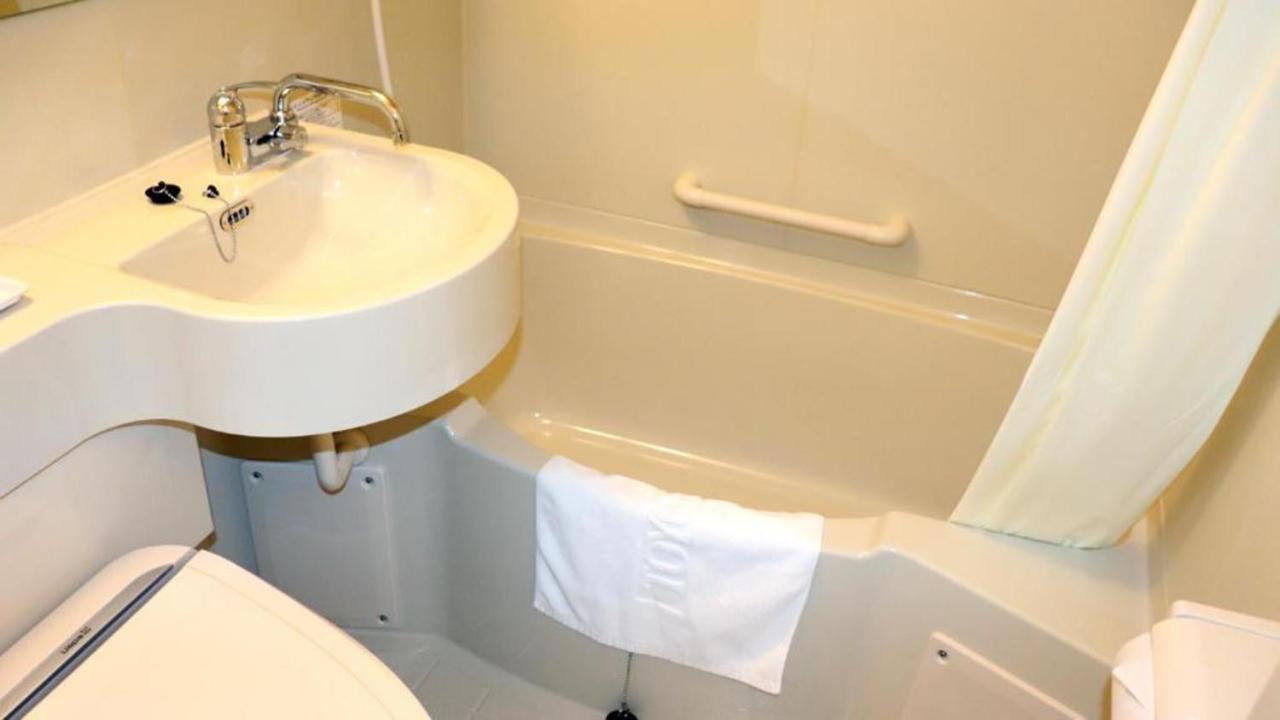 Toyoko Inn Toyama-Eki Shinkansen-Guchi No.2 Kültér fotó