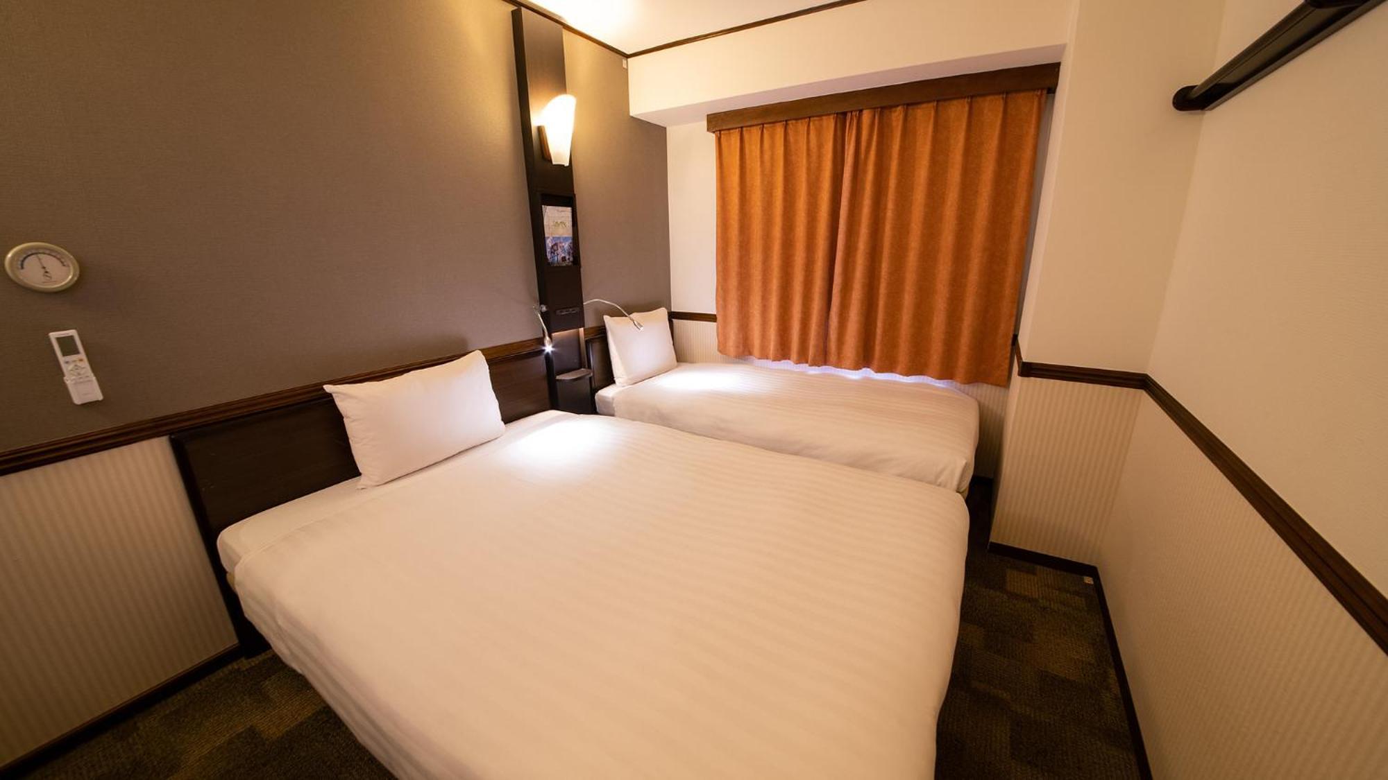 Toyoko Inn Toyama-Eki Shinkansen-Guchi No.2 Szoba fotó
